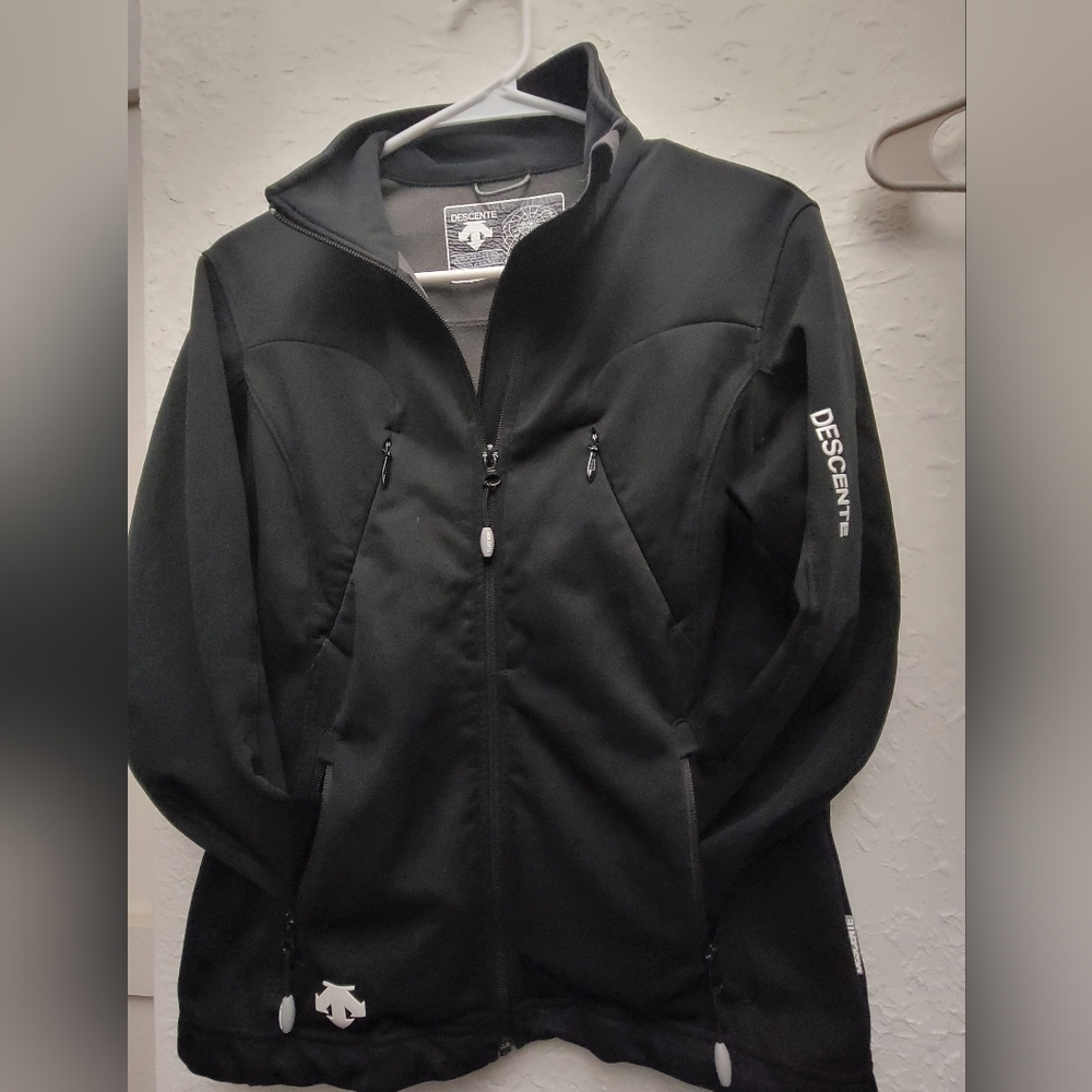 Descente Jacket with pockets Size Small